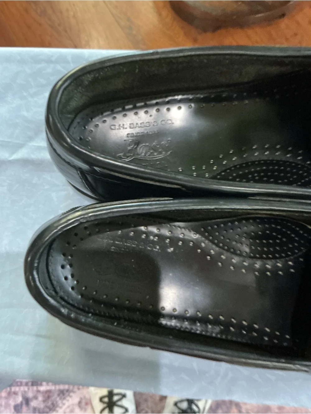 G.H. Bass & Co. Black Leather Tassel Kiltie Loafers